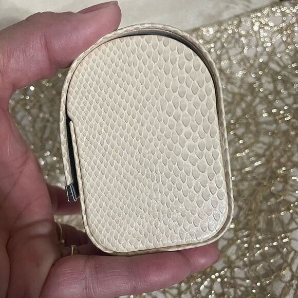 (Z6) Jimmy Choo Sunglasses Hard Case or Clutch Snake Print with MagneticClosure - Picture 4 of 8